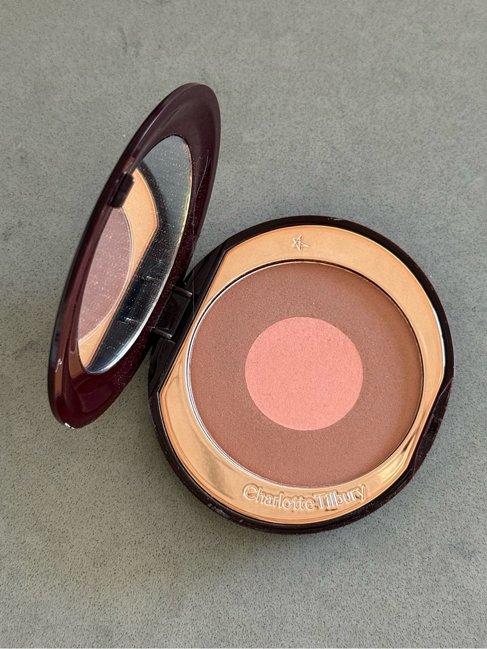 The Climax Charlotte Tilbury Cheek to Chic